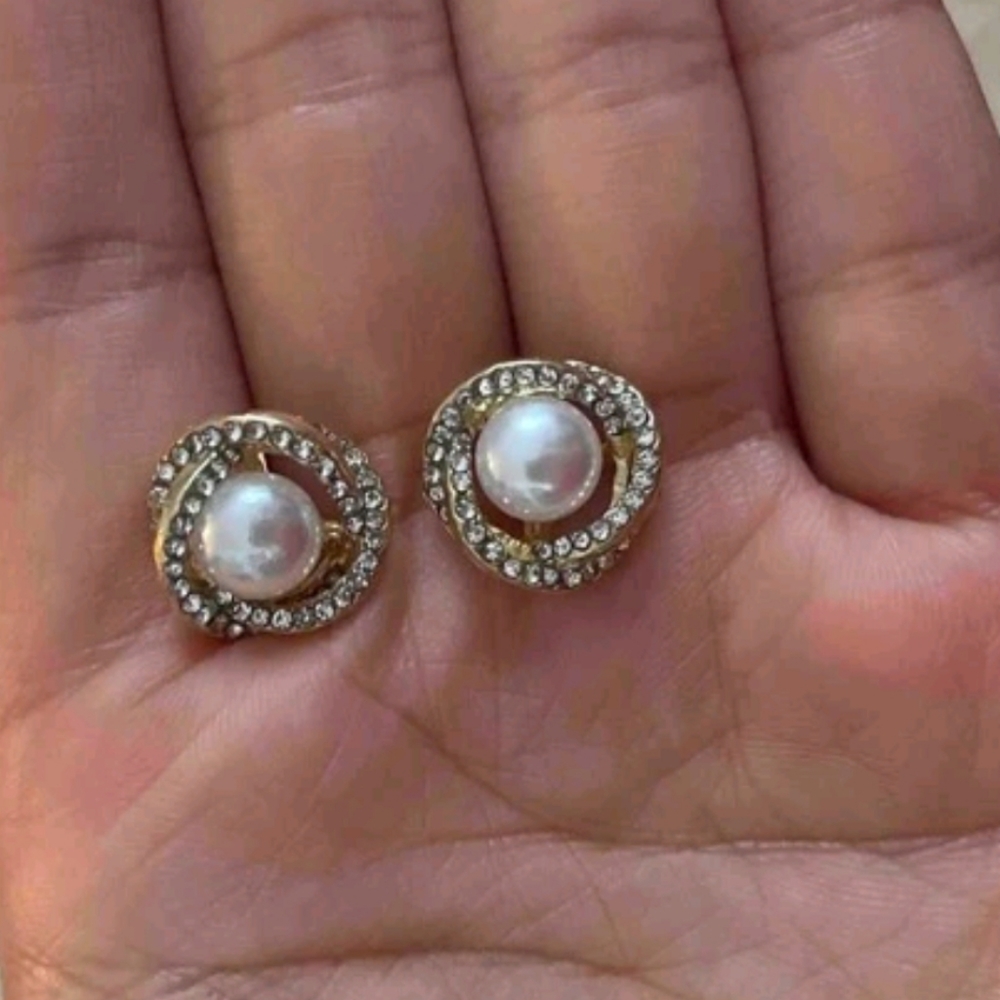 💖 2/$30 Women's vintage Elegant faux pearl & rhinestone evening stud earrings - Picture 9 of 13